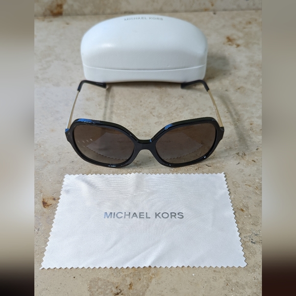 Michael Kors MK2070 Nashville square sunglasses